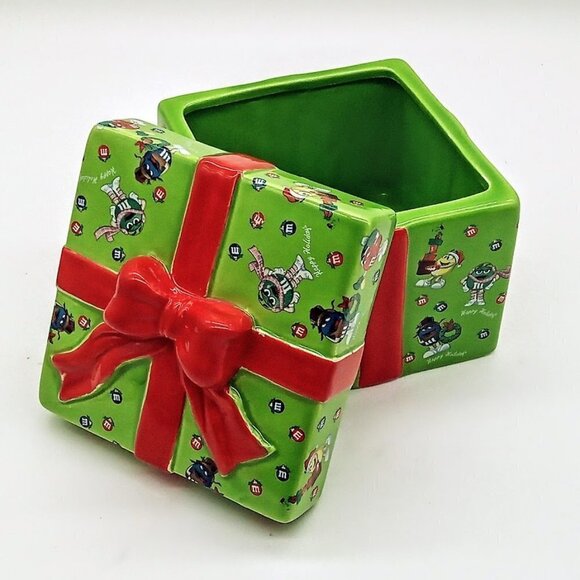 M&M Mars 2008 Holiday Square Ceramic Covered Box - Picture 4 of 7